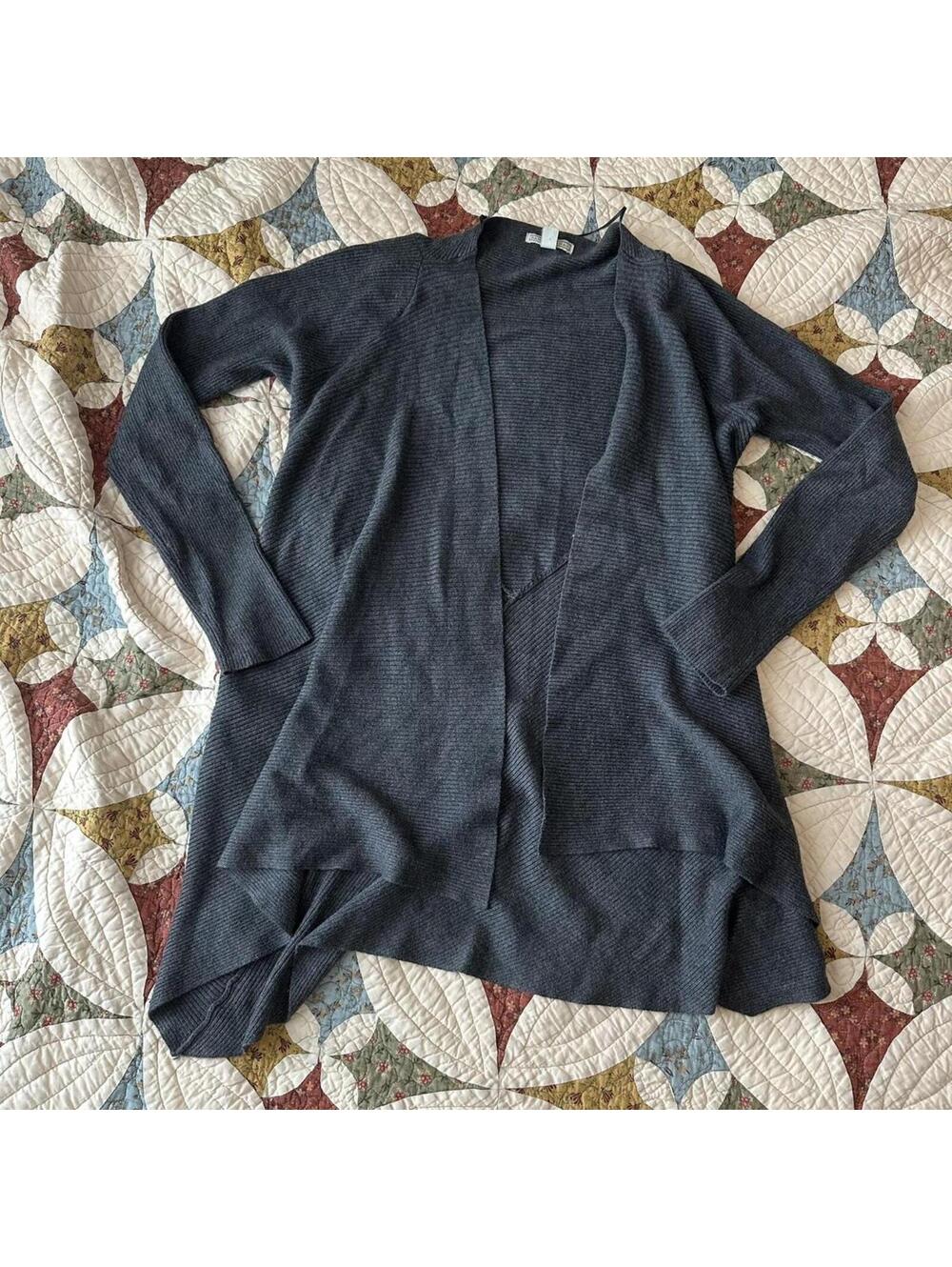 Dana Buchman grey long sleeve cardigan w asymmetrical hem Size S indie cozy
